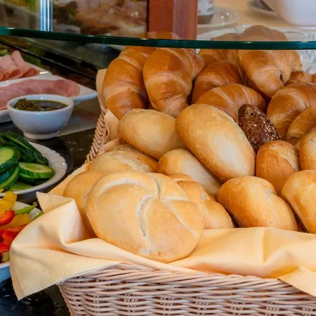 PLAZA Premium Parkhotel Norderstedt-2