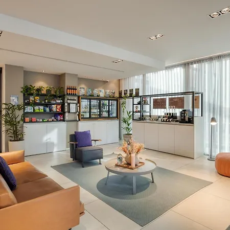 PREMIER SUITES Rotterdam-2