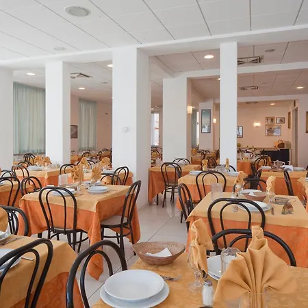 Hotel Leoni-3