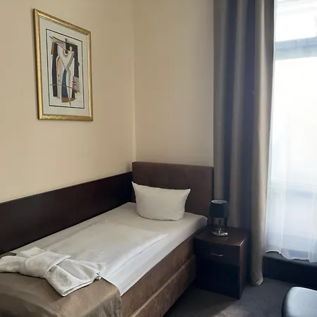 Upper Room Hotel Kurfürstendamm-3