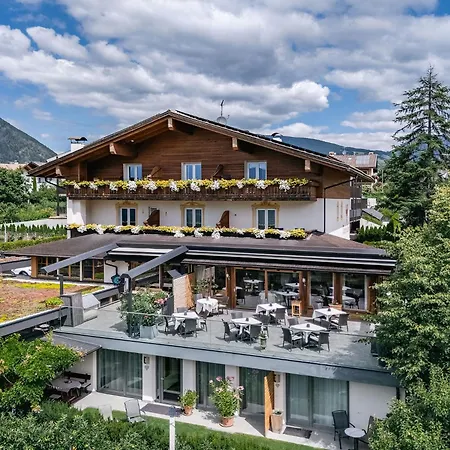 Tirolerhof Guesthouse-2