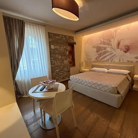 Oreste Suite-3