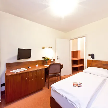 Hotel Rieker Stuttgart Hauptbahnhof-2