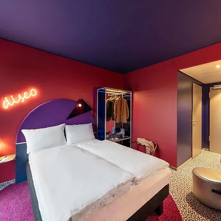 ibis Styles Muenchen Perlach-2