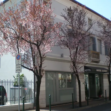 Hotel Aaron-3