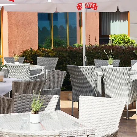 Business Hotel Vega Wrocław-3