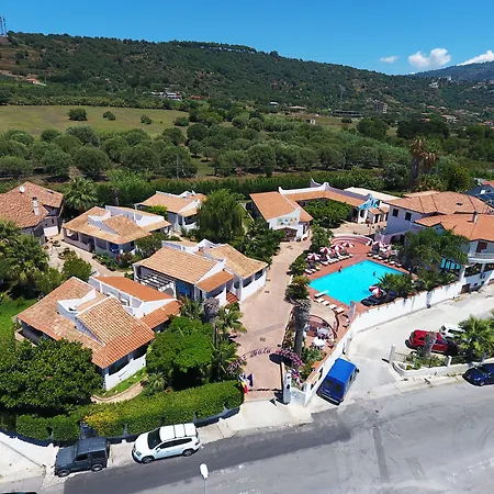 Baia Del Capo-2