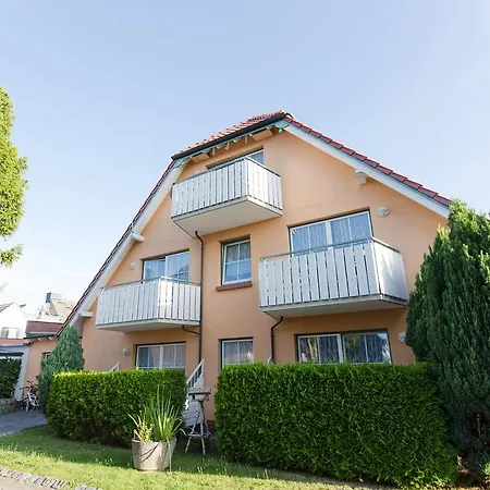 Hotel Garni Am Deich-2