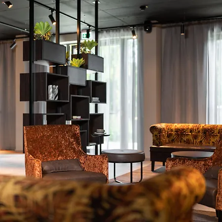 Freshsuites & Bar-3