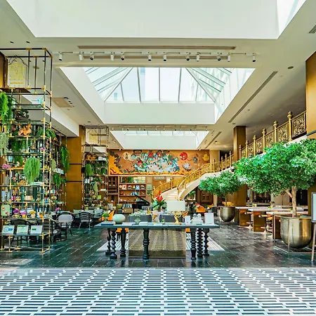 Montien Hotel Surawong Bangkok-2