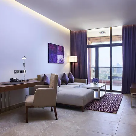 Mercure Dubai Barsha Heights Hotel Suites And Apartments-2