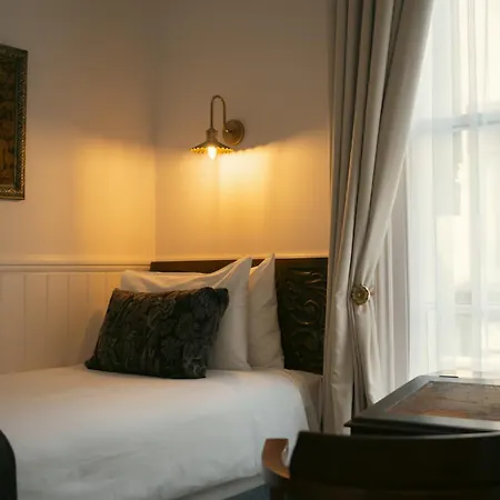 Bower House-3