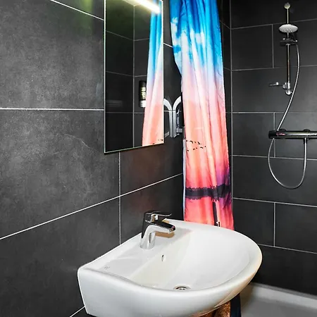 Amsterdam Teleport Hotel - Free Parking-2