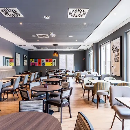 Premier Inn Hamburg City Millerntor-2