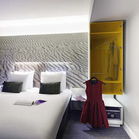 Ibis Styles Amsterdam Central Station-2