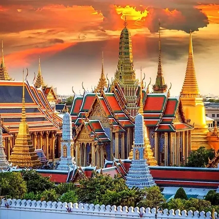 The Gravitique Hotel Khaosan-3