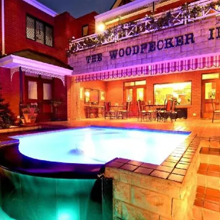 The Woodpecker Inn-3