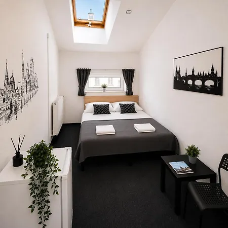 Hostel V38-2