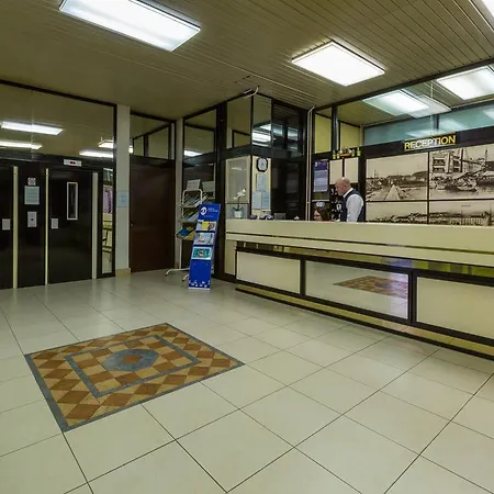 Hotel International-3