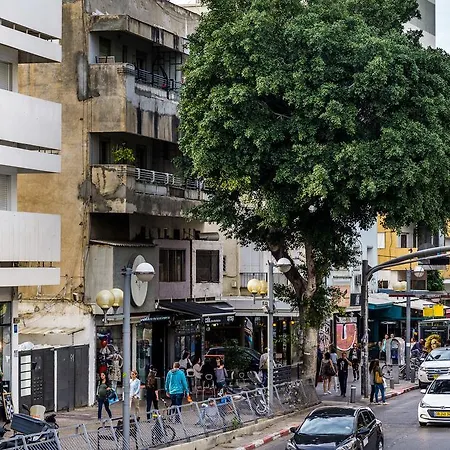 The White House Hotel At Dizengoff Square-2