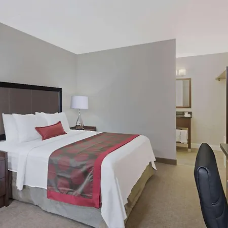 Ramada By Wyndham Boston-2