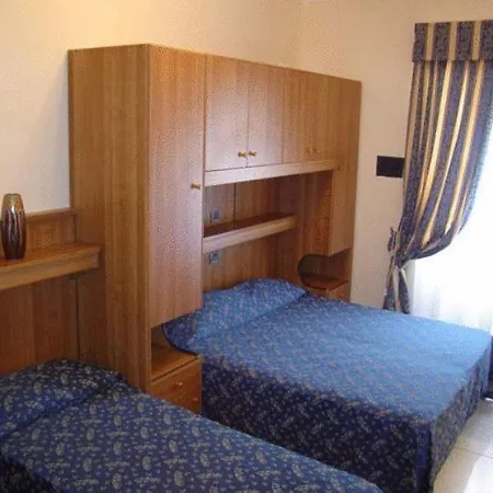 Hotel Mari 2-3