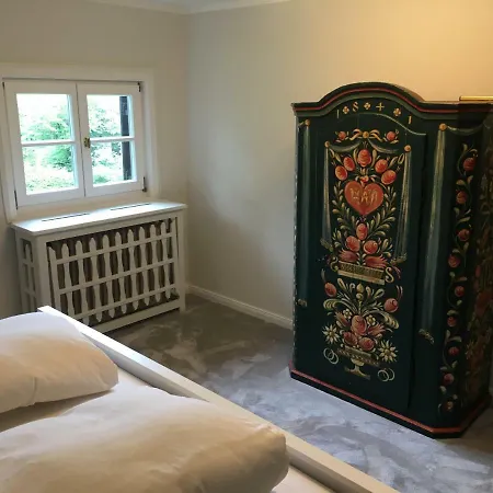 Traumhaftes Ferienhaus direkt am Tegernsee-2
