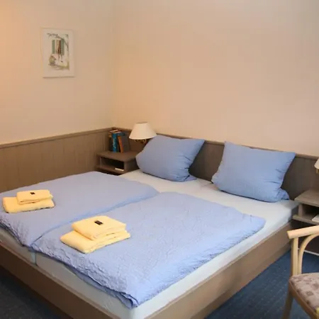 Hotel Garni Kaiserpfalz-3
