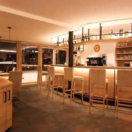 Hotel Cornelia-3
