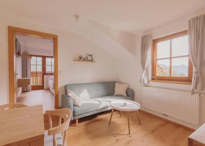 VOM REITER, Ferienwohnung am Bauernhof mit Bergblick und privater Infrarotkabine, Inklusive Sommercard