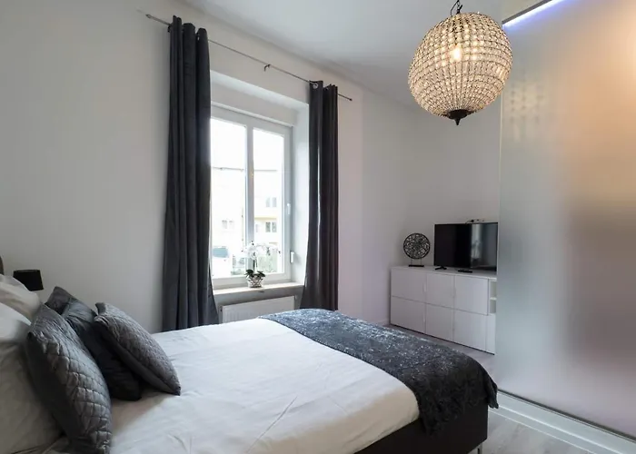Urlaubsunterkunft EXECUTIVE DOUBLE ROOM WITH EN-SUITE In GUEST HOUSE RUE TREVIRES R3