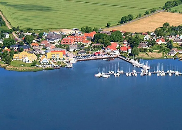 Strandhotel: Hotel-&Ferienanlage Kapitäns-Häuser Breege
