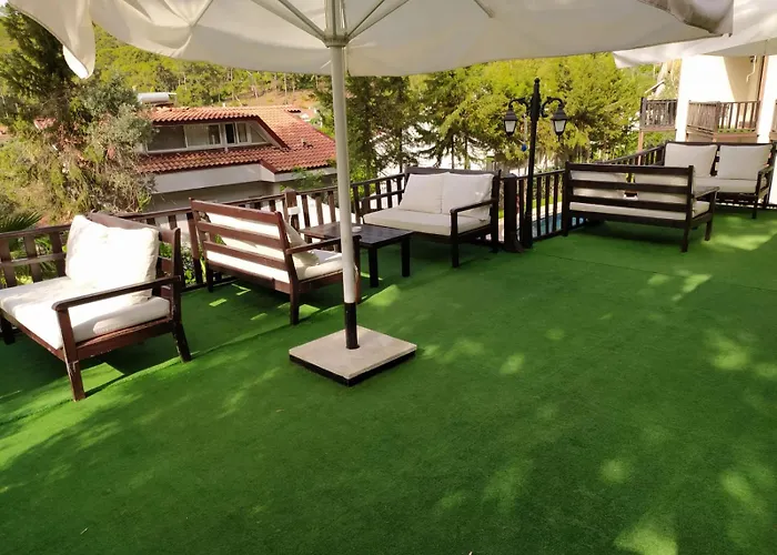Alya Hotel Goecek