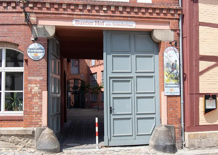 BUNTER HOF