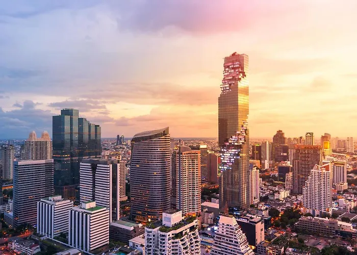 Standard, Mahanakhon