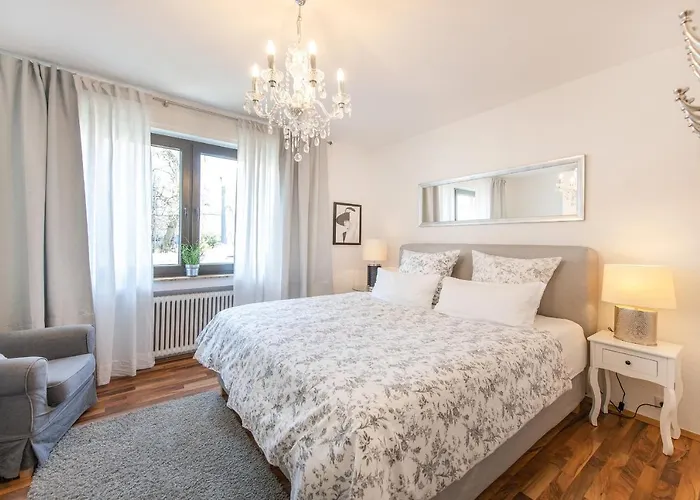 Hotel nahe College: Ferienwohnung Koblenz Altstadt