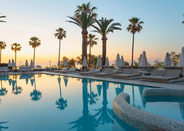 Marins Suites - Adults Only