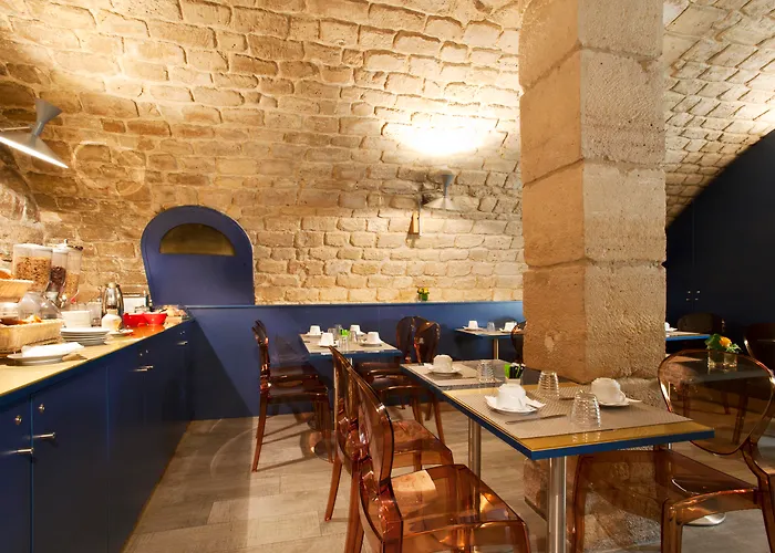 Trianon Gare De Lyon