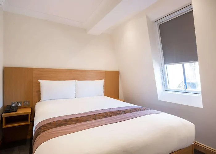 3-Sterne-Hotel: Comfort Inn Hyde Park