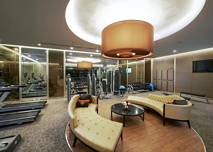Strandhotel: Mandarin Hotel Managed By Centre Point