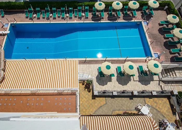 Hotel Pietra Di Luna