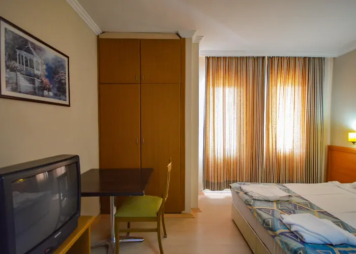 Select Suite & Apart Hotel