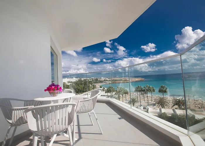 Vassos Nissi Plage &Spa