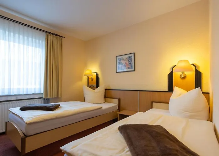 3 SterneHotel Stadt-gut- Siegboot