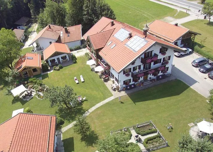 4-Sterne-Hotel: Gästehaus Lechner