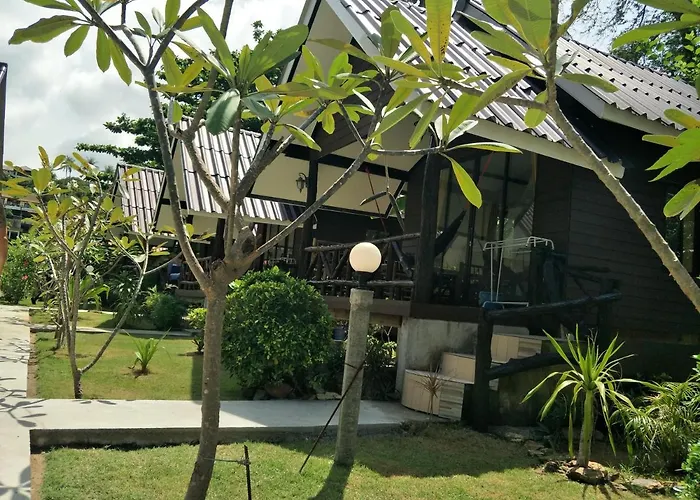Lanta Fa Rung Beach