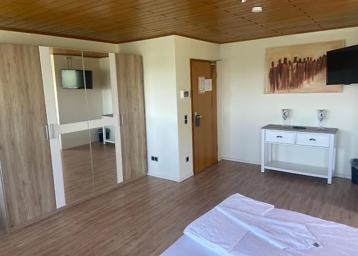 Zur Schoenen Aussicht