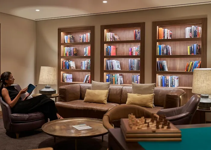 Ping Pong Hotel: Les Suites At The Cliff Bay - Portobay