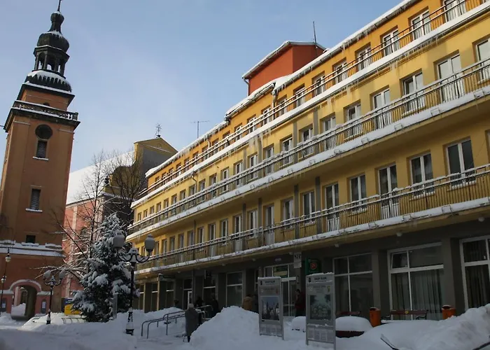 Kurhotel: Uzdrowisko Cieplice - Dom Zdrojowy