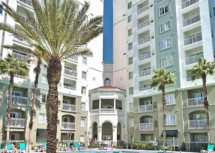 The Point Hotel & Suites Universal
